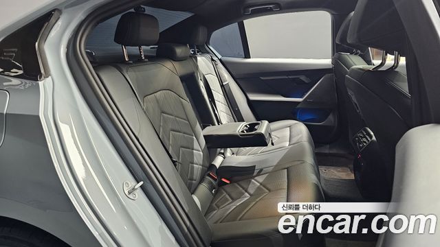 BMW 5 Series (G60) 520i M Sport 2025 — фото 12