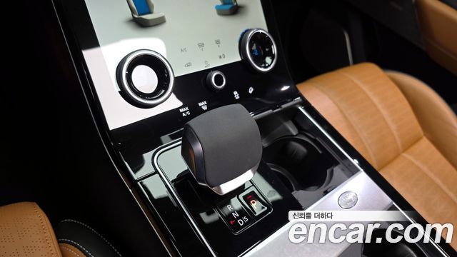 Land Rover Range Rover Velar 3.0 P400 R-Dynamic HSE 2022 — фото 9