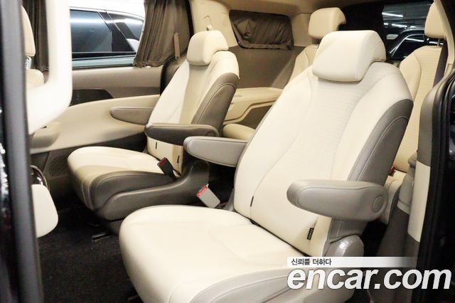 Kia Carnival (IV) HEV 9-Seater Hi-Limousine Signature 2025 — фото 15