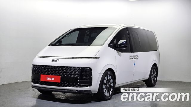 Hyundai Staria L3.5 Lounge 7-Seater Mobility 2022 — фото 1