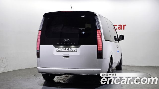Hyundai Staria L3.5 Lounge 7-Seater Mobility 2022 — фото 4