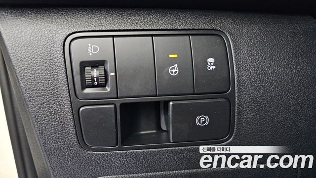 Hyundai Staria L3.5 Lounge 7-Seater Mobility 2022 — фото 13