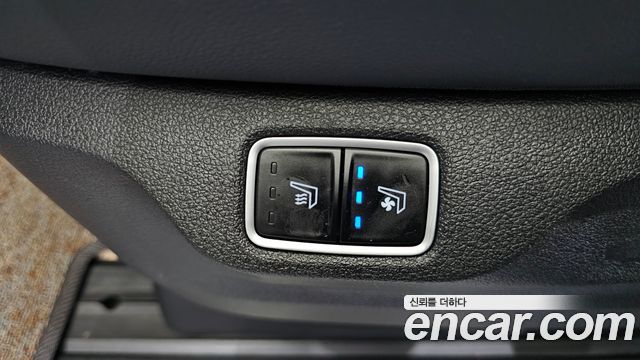 Hyundai Staria L3.5 Lounge 7-Seater Mobility 2022 — фото 19