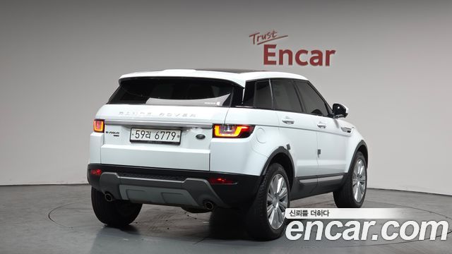 Land Rover Range Rover Evoque 2.0 TD4 HSE 2019 — фото 2