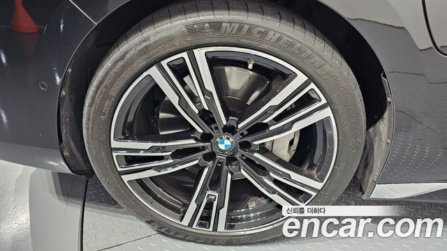 BMW 7 Series (G70) 750e xDrive M Sport 2023 — фото 5