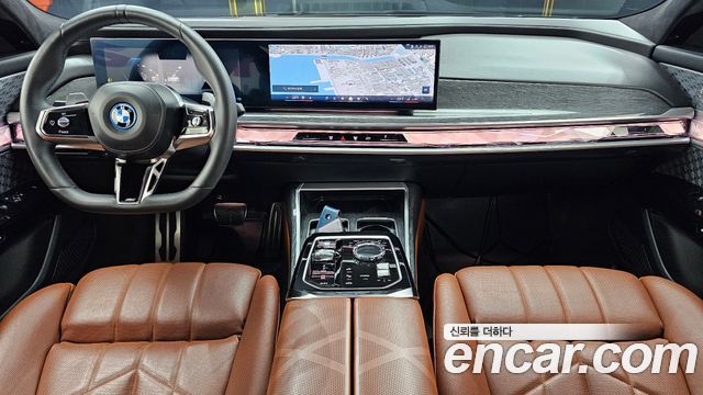 BMW 7 Series (G70) 750e xDrive M Sport 2023 — фото 7