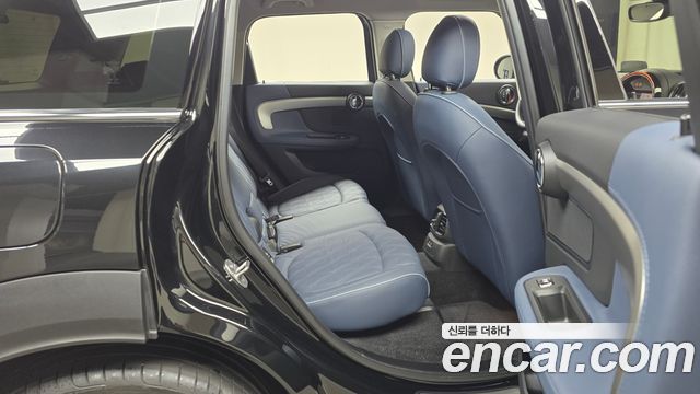MINI Cooper S Countryman ALL4 Classic Launch Pack 2nd 2023 — фото 16