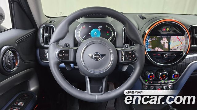 MINI Cooper S Countryman ALL4 Classic Launch Pack 2nd 2023 — фото 17