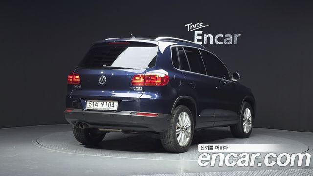 Volkswagen Tiguan 2.0 TDI  Premium 5N 2012 — фото 2
