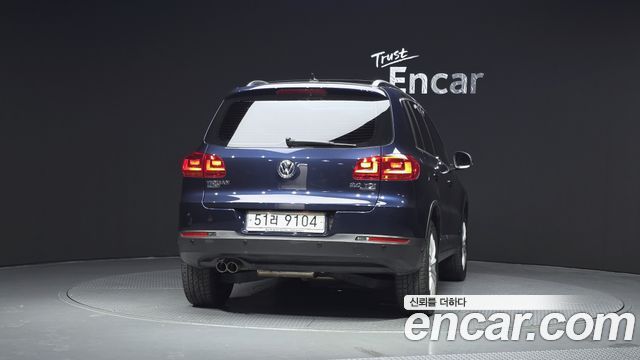 Volkswagen Tiguan 2.0 TDI  Premium 5N 2012 — фото 4