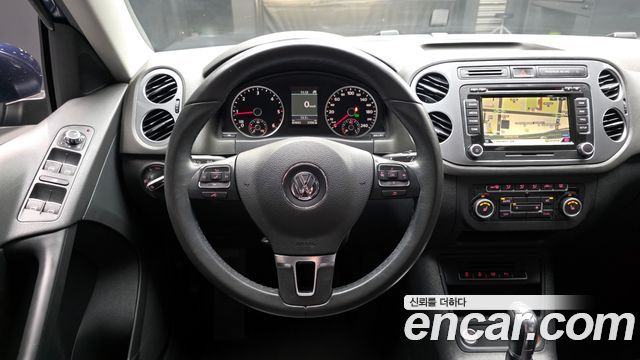 Volkswagen Tiguan 2.0 TDI  Premium 5N 2012 — фото 13