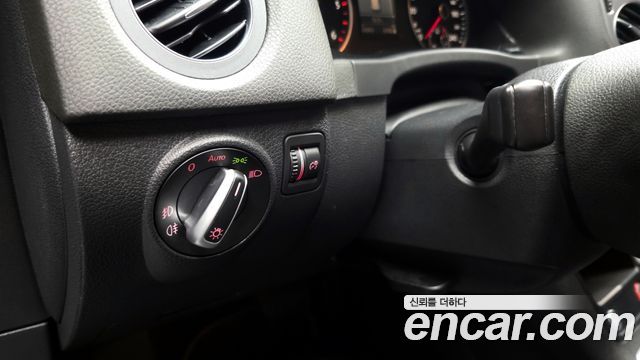 Volkswagen Tiguan 2.0 TDI  Premium 5N 2012 — фото 19