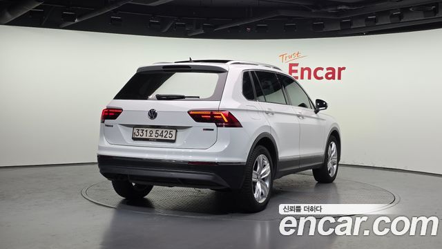 Volkswagen Tiguan (II) 2.0 TDI 4Motion Prestige 2020 — фото 2