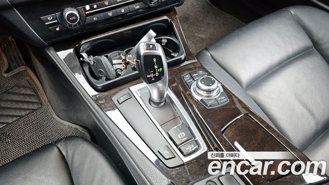 BMW 5 Series (F10) 520d 2011 — фото 9