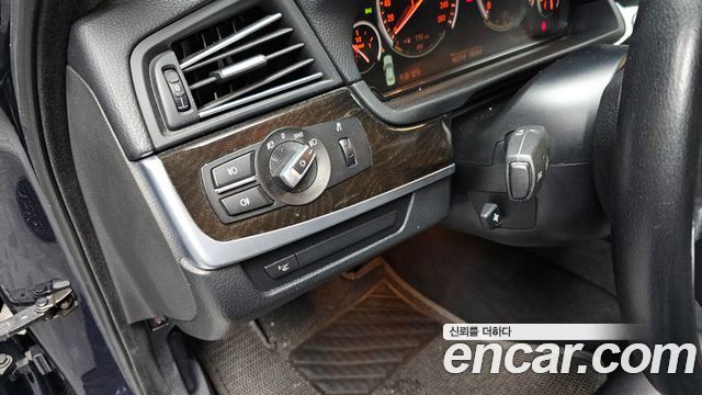 BMW 5 Series (F10) 520d 2011 — фото 17