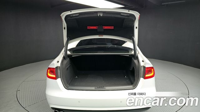 Audi A4 30 TDI B8 2015 — фото 20
