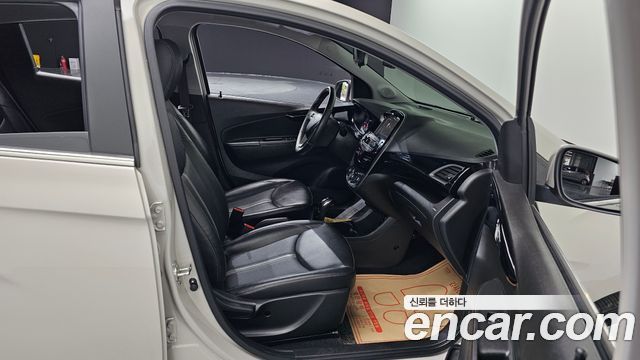 Chevrolet Spark Premier 2019 — фото 12