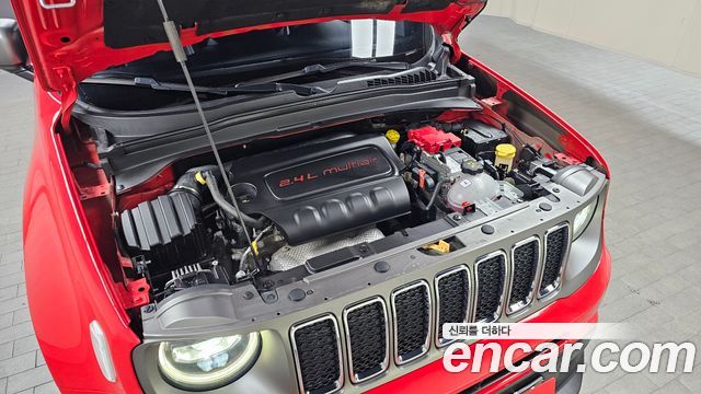 Jeep Renegade 2.4 Limited 2021 — фото 6