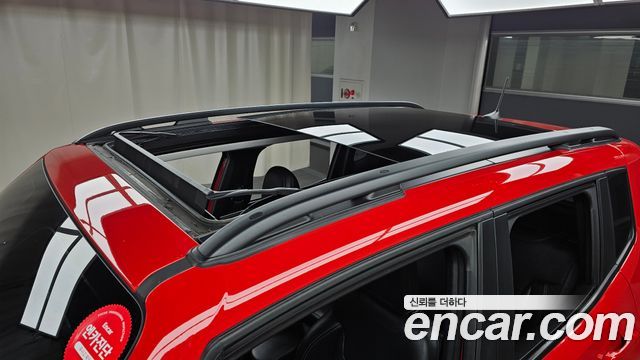 Jeep Renegade 2.4 Limited 2021 — фото 19