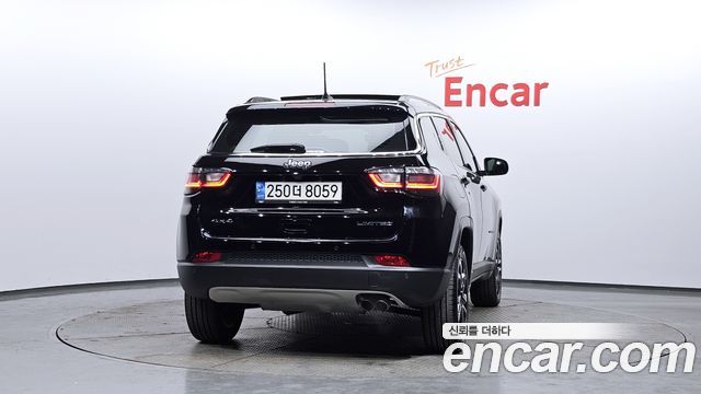 Jeep Compass (II) 2.4 Limitied AWD 2022 — фото 4