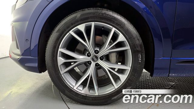 Audi Q8 (4M) 55 TFSI Quattro Premium 2022 — фото 5