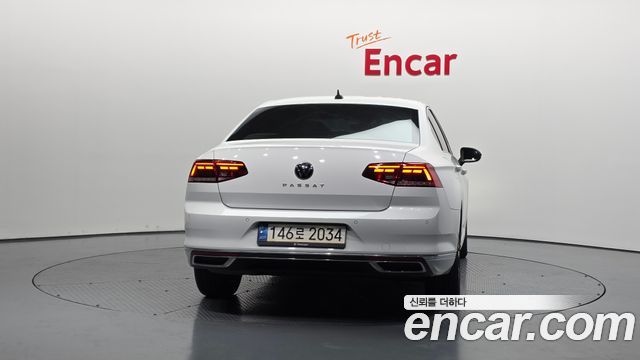 Volkswagen Passat GT (B8) 2.0 TDI Premium 2022 — фото 4