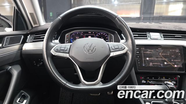 Volkswagen Passat GT (B8) 2.0 TDI Premium 2022 — фото 13