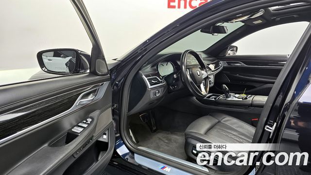 BMW 7 Series (G11) 740Li xDrive M Sport Package 2018 — фото 11