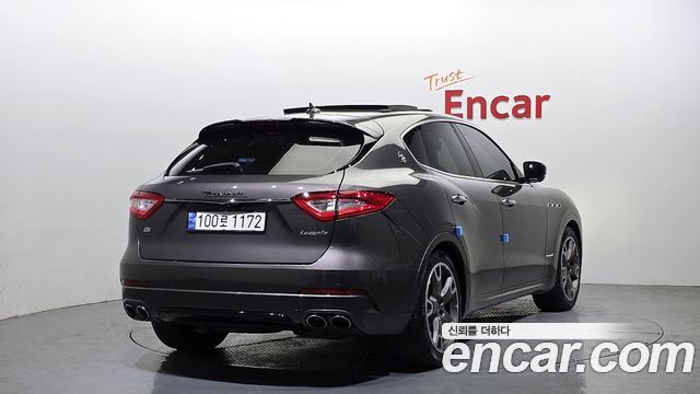 Maserati Levante 3.0 Diesel AWD GranSport 2018 — фото 2