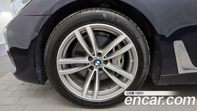BMW 7 Series (G11) 740Li xDrive M Sport Package 2017 — фото 5