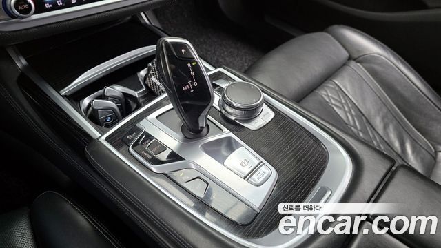 BMW 7 Series (G11) 740Li xDrive M Sport Package 2017 — фото 9