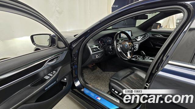 BMW 7 Series (G11) 740Li xDrive M Sport Package 2017 — фото 10