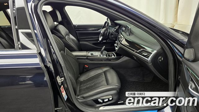 BMW 7 Series (G11) 740Li xDrive M Sport Package 2017 — фото 11