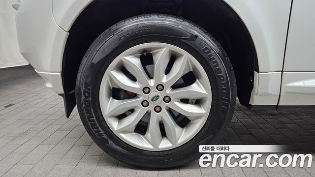 Land Rover Freelander 2 2.2 SD4 HSE 2011 — фото 5