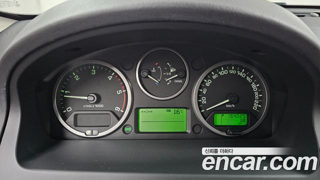 Land Rover Freelander 2 2.2 SD4 HSE 2011 — фото 8