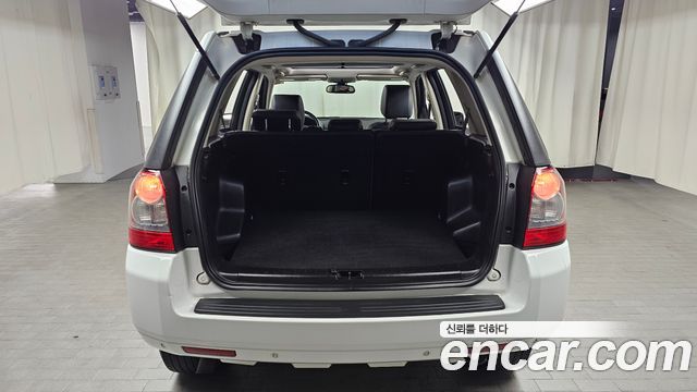 Land Rover Freelander 2 2.2 SD4 HSE 2011 — фото 20