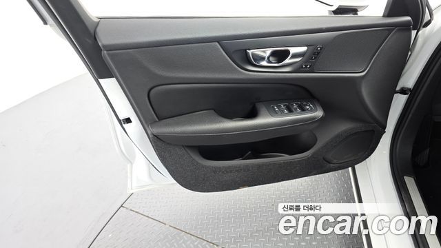 Volvo S60 (III) T5 Momentum 2020 — фото 24