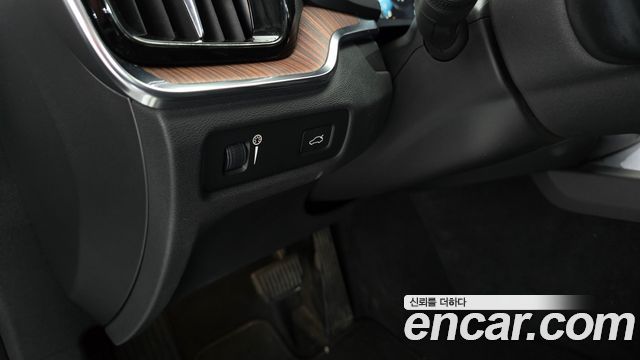 Volvo S60 (III) T5 Momentum 2020 — фото 27