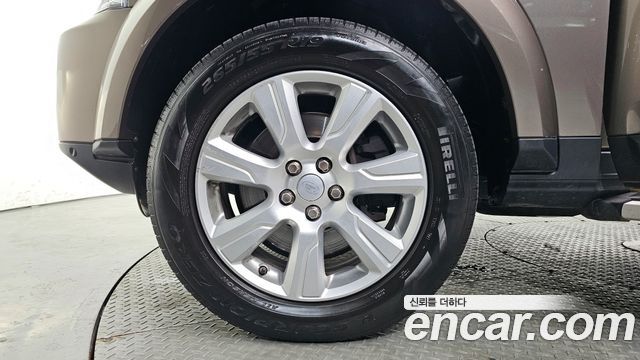 Land Rover Discovery 4 3.0 SDV6 SE 2016 — фото 5