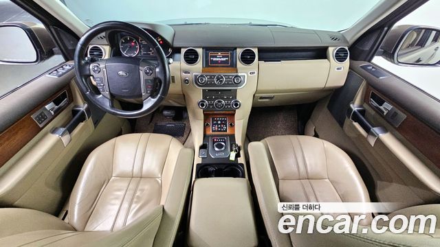 Land Rover Discovery 4 3.0 SDV6 SE 2016 — фото 7