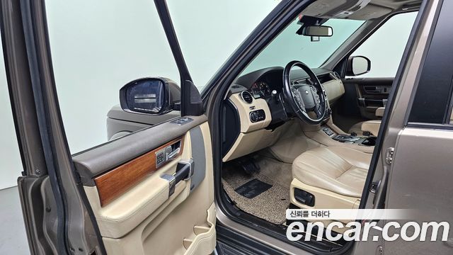 Land Rover Discovery 4 3.0 SDV6 SE 2016 — фото 10