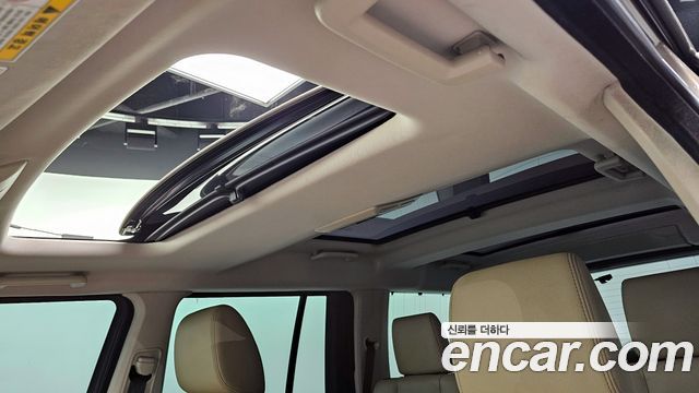 Land Rover Discovery 4 3.0 SDV6 SE 2016 — фото 13