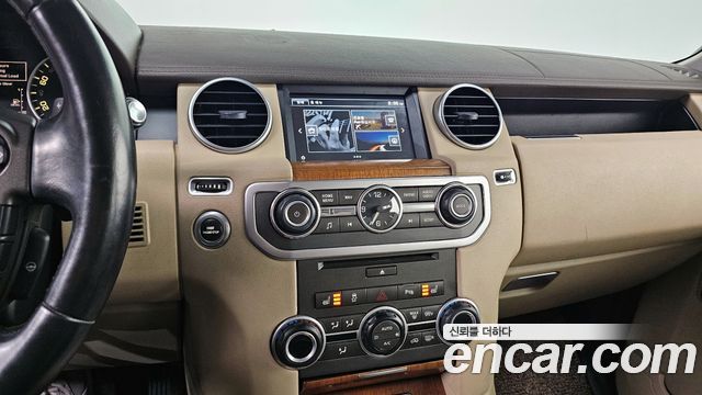 Land Rover Discovery 4 3.0 SDV6 SE 2016 — фото 17