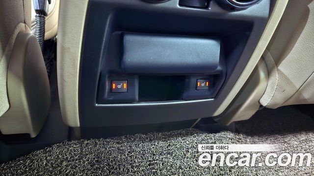 Land Rover Discovery 4 3.0 SDV6 SE 2016 — фото 19