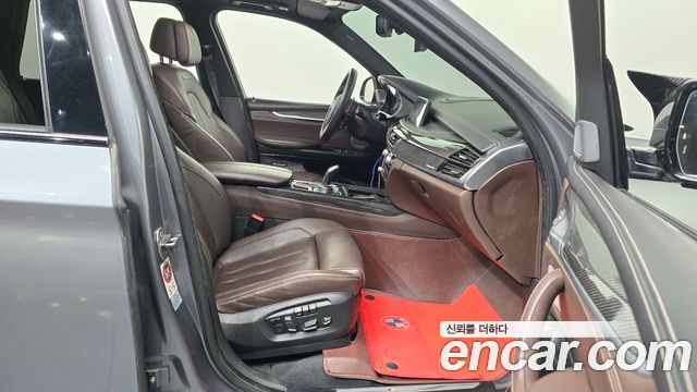 BMW X5 (F15) xDrive M50d 2015 — фото 15