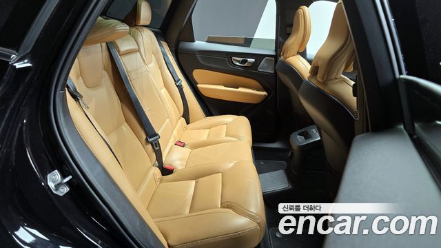 Volvo XC60 (II) T8 Inscription 2021 — фото 12