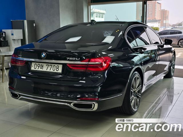 BMW 7 Series (G11) 750Li xDrive Vision 100 Edition 2017 — фото 6