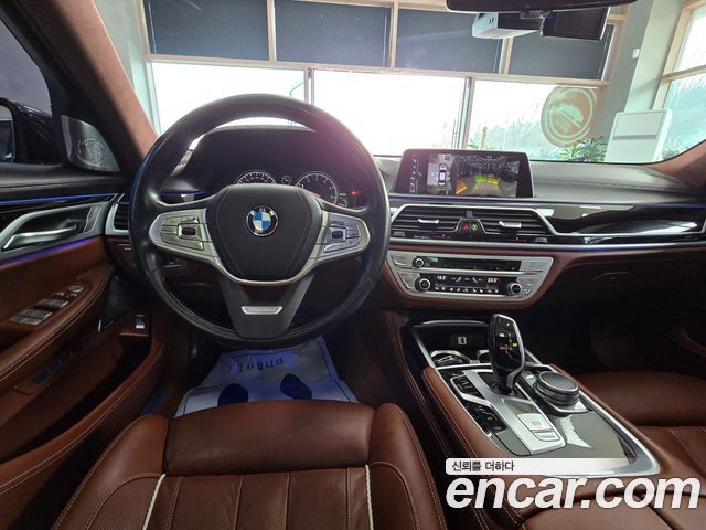 BMW 7 Series (G11) 750Li xDrive Vision 100 Edition 2017 — фото 10
