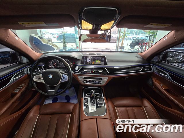 BMW 7 Series (G11) 750Li xDrive Vision 100 Edition 2017 — фото 15