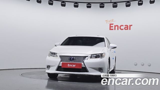 Lexus ES300h Supreme XV60 2014 — фото 3